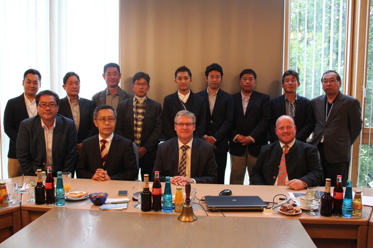 Delegation aus Japan in Gemeinde Engelsberg